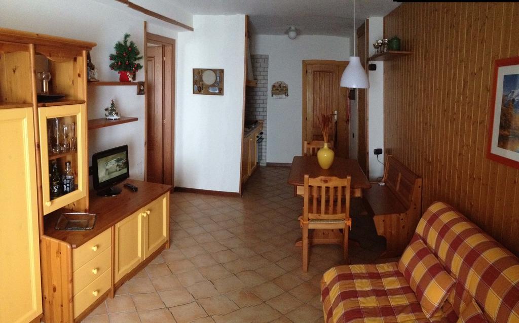 Villaggio Dello Sciatore Residence Paradiso Appartamenti E Monolocale 로카라소 외부 사진