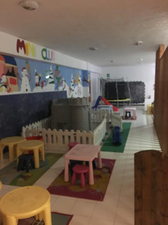 Villaggio Dello Sciatore Residence Paradiso Appartamenti E Monolocale 로카라소 외부 사진