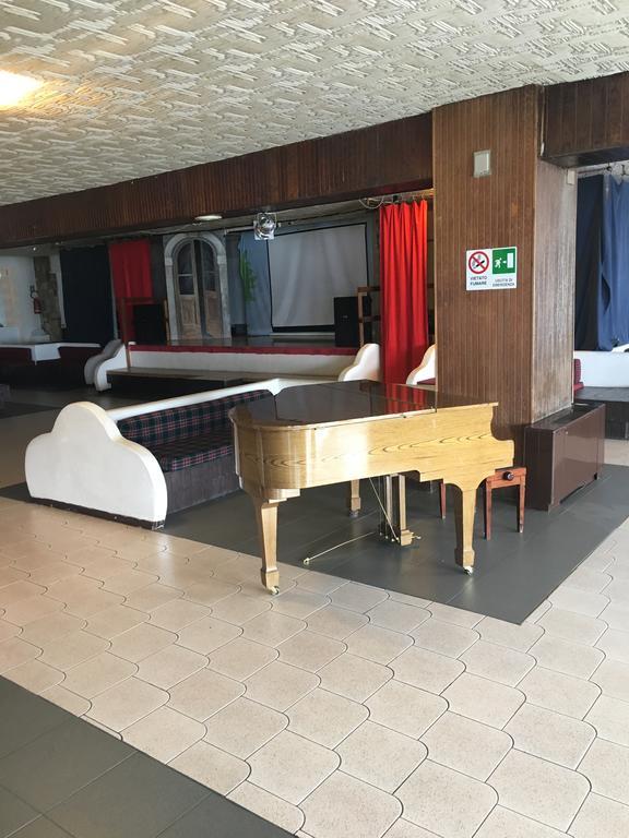 Villaggio Dello Sciatore Residence Paradiso Appartamenti E Monolocale 로카라소 외부 사진